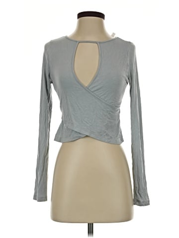 Fabletics Long Sleeve T-Shirt (view 1)