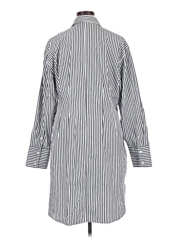 Gap Long Sleeve Button-Down Shirt (view 2)