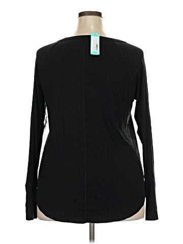 Nine Britton Long Sleeve T-Shirt (view 2)