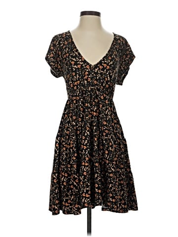 Urban Outfitters Casual Dress (view 1)