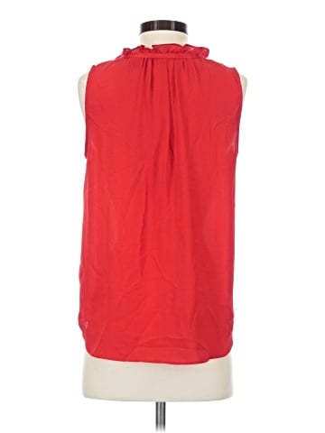 Violet & Claire Sleeveless T-Shirt (view 2)