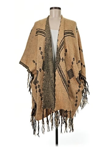 Daytrip Poncho (view 1)