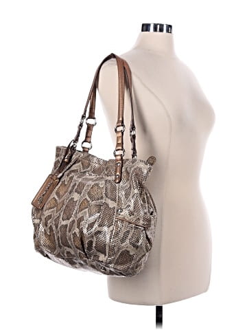 B Makowsky Leather Hobo (view 2)