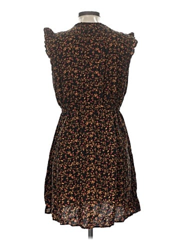 Old Navy Casual Dress (view 2)