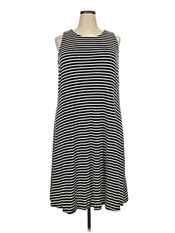 Old Navy Casual Dress (view 1)