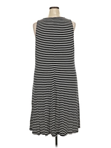 Old Navy Casual Dress (view 2)