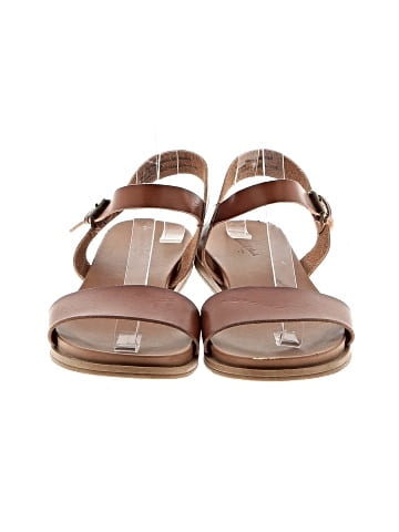 Universal Thread Sandals (view 2)