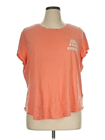 Old Navy Short Sleeve T-Shirt (view 1)