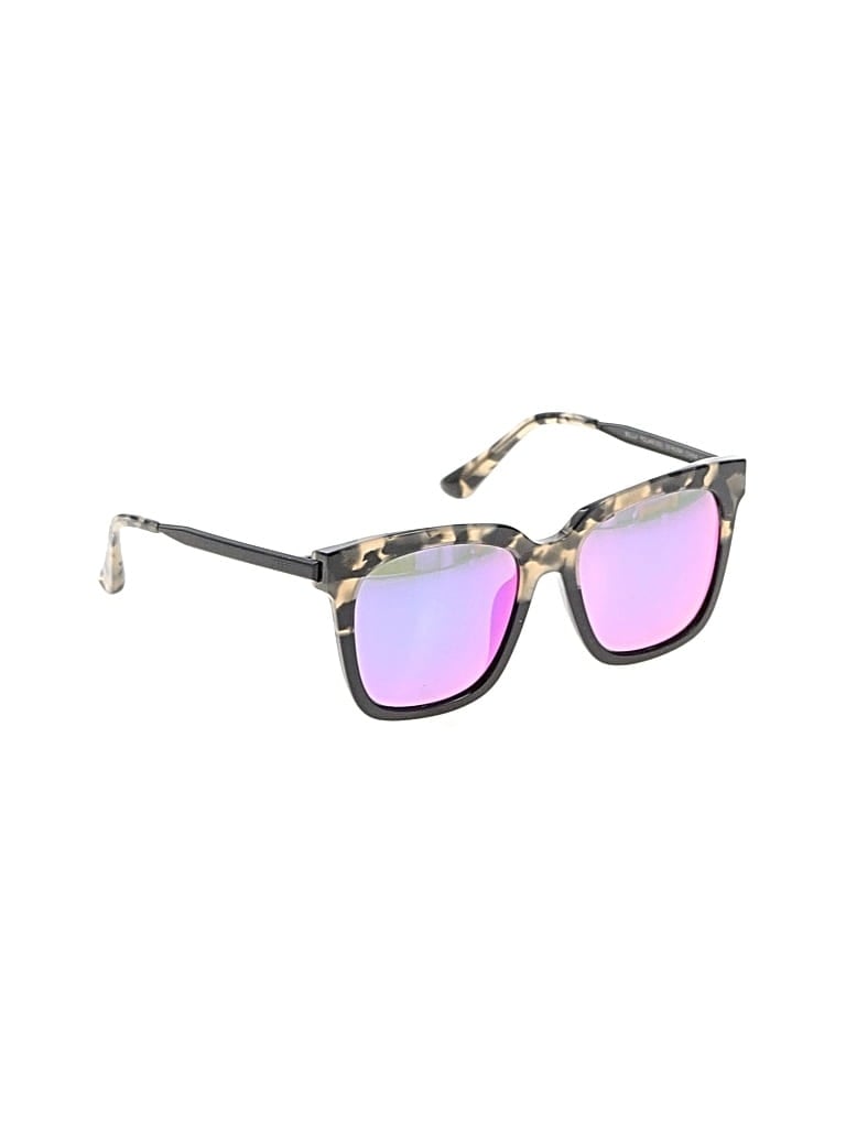 Pre-owned Quay Sunglasses In Purple