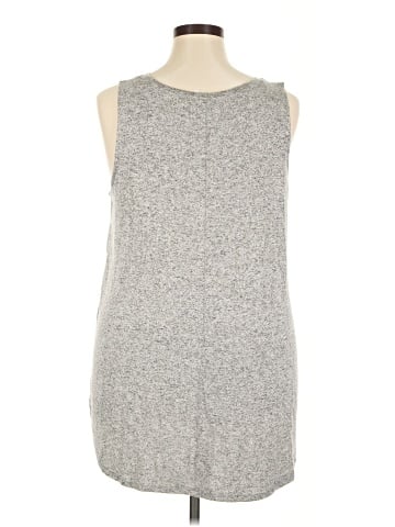 Old Navy Sleeveless T-Shirt (view 2)