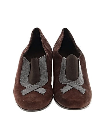 Munro American Heels (view 2)