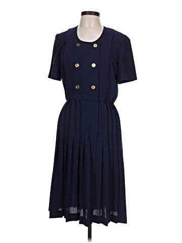 Liz Claiborne Casual Dress (view 1)