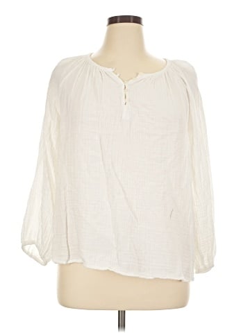 Old Navy 3/4 Sleeve T-Shirt (view 1)