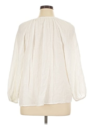 Old Navy 3/4 Sleeve T-Shirt (view 2)