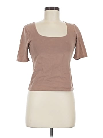 Old Navy Short Sleeve T-Shirt (view 1)