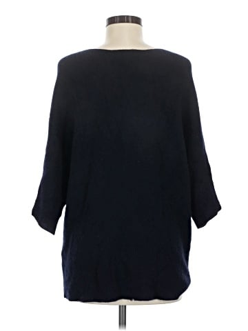Vince. Poncho (view 2)