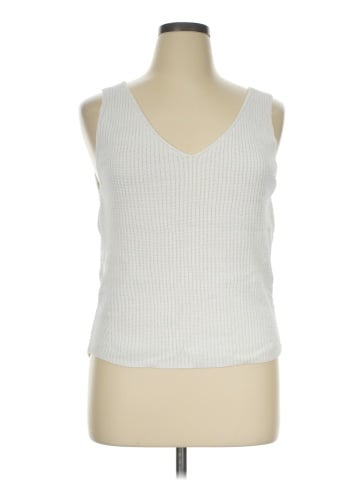 Vince. Sweater Vest (view 1)