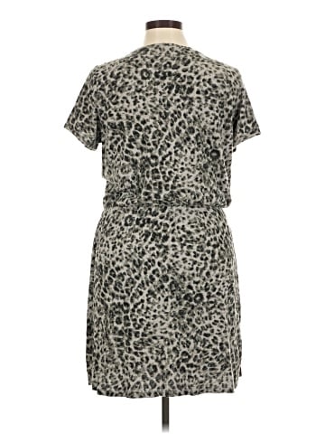 Old Navy Casual Dress (view 2)