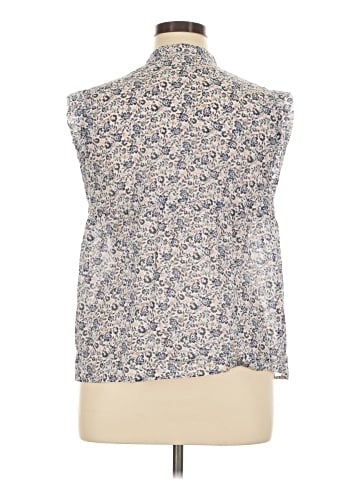 Uniqlo Sleeveless Button-Down Shirt (view 2)