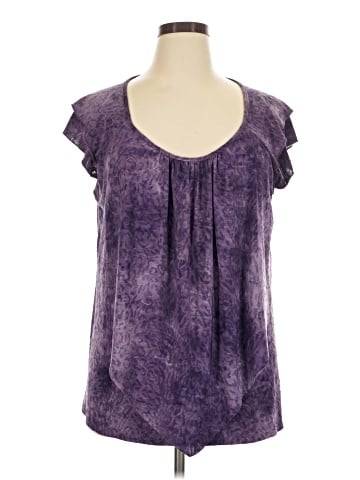 Roz & Ali Sleeveless T-Shirt (view 1)