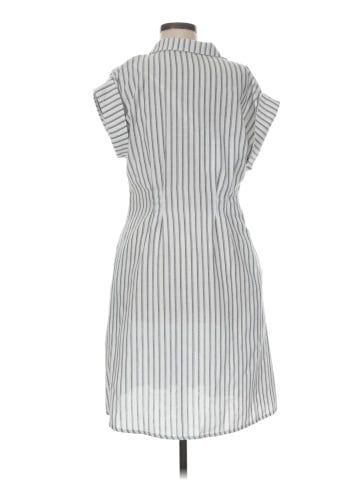 Julia Jordan Casual Dress (view 2)