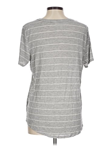 Kohl's Short Sleeve T-Shirt (view 2)