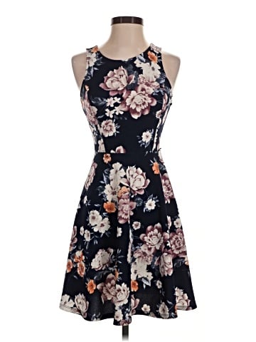 Soprano Casual Dress (view 1)