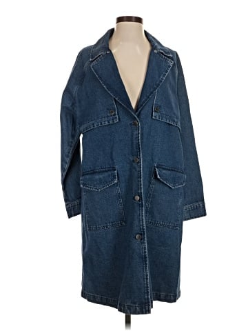 Jennifer Lopez Coat (view 1)
