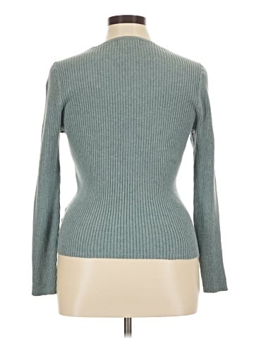 Old Navy Pullover Sweater (view 2)