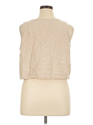 Gap Sleeveless Button-Down Shirt (view 2)