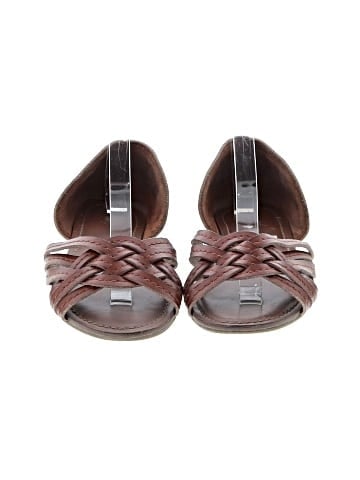 Universal Thread Sandals (view 2)