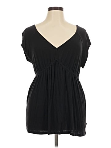 Daisy Fuentes Short Sleeve Top (view 1)