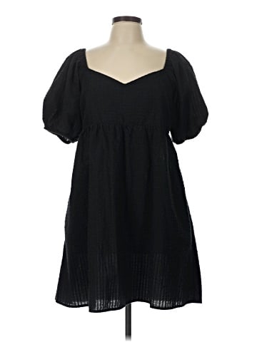 Old Navy Casual Dress (view 1)