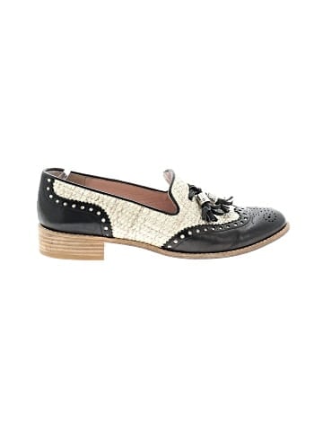 Stuart Weitzman Flats (view 1)