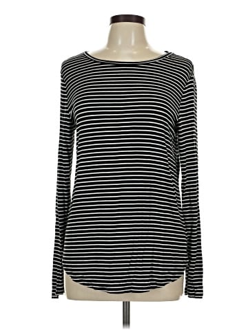 Old Navy Long Sleeve T-Shirt (view 1)