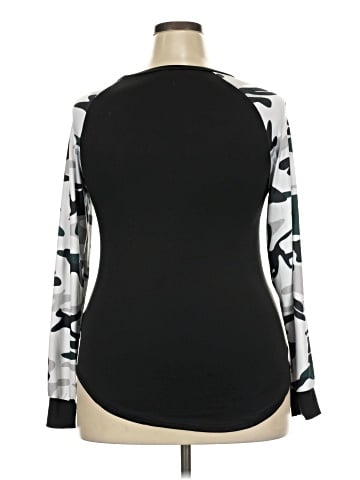 Lucky 3/4 Sleeve T-Shirt (view 2)