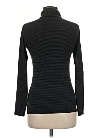 Uniqlo Turtleneck Sweater (view 2)
