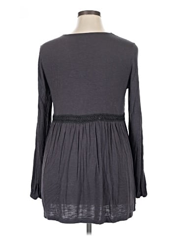 Suzanne Betro Long Sleeve T-Shirt (view 2)