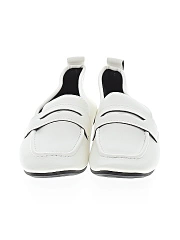 Unbranded Flats (view 2)