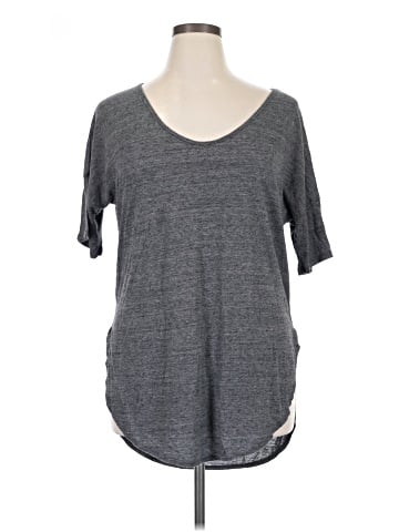 Old Navy 3/4 Sleeve T-Shirt (view 1)