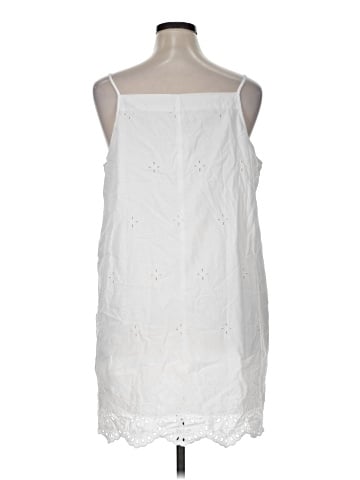 Old Navy Casual Dress (view 2)