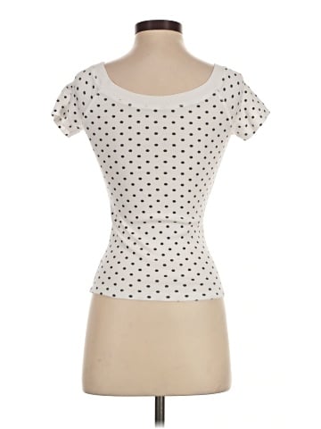 Brandy Melville Short Sleeve T-Shirt (view 2)