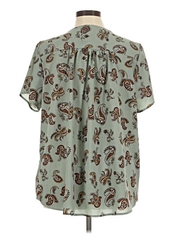 Lularoe Short Sleeve Blouse (view 2)