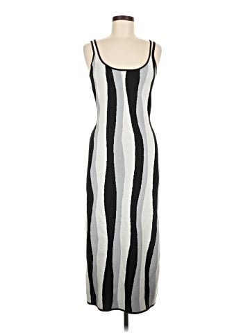 Le Lis Casual Dress (view 1)