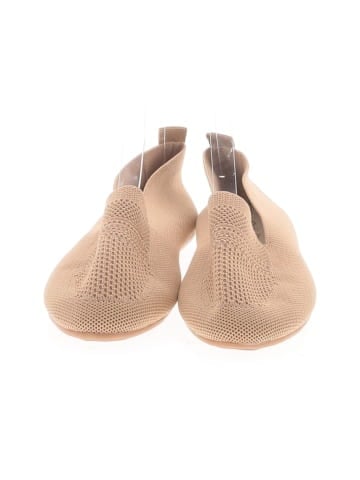 Unbranded Flats (view 2)