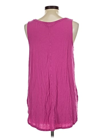 Old Navy Sleeveless T-Shirt (view 2)