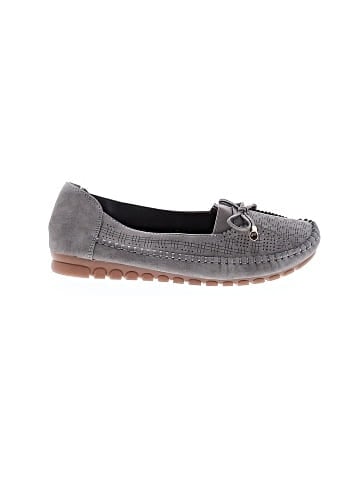 Unbranded Flats (view 1)
