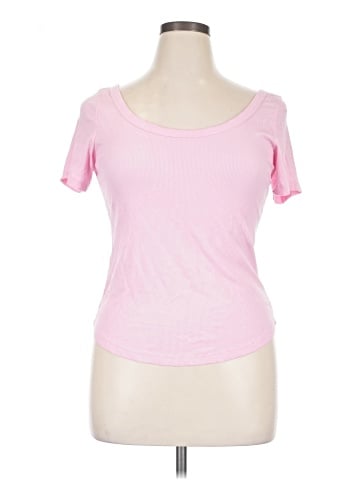 Victoria's Secret Short Sleeve T-Shirt (view 1)