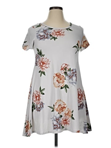 Discreet Casual Dress (view 1)