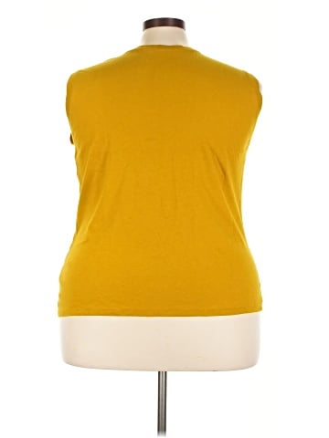 Old Navy Sleeveless T-Shirt (view 2)